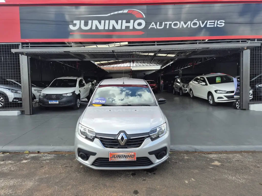 RENAULT Logan - Foto