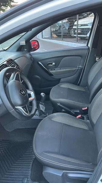 RENAULT Logan - Foto