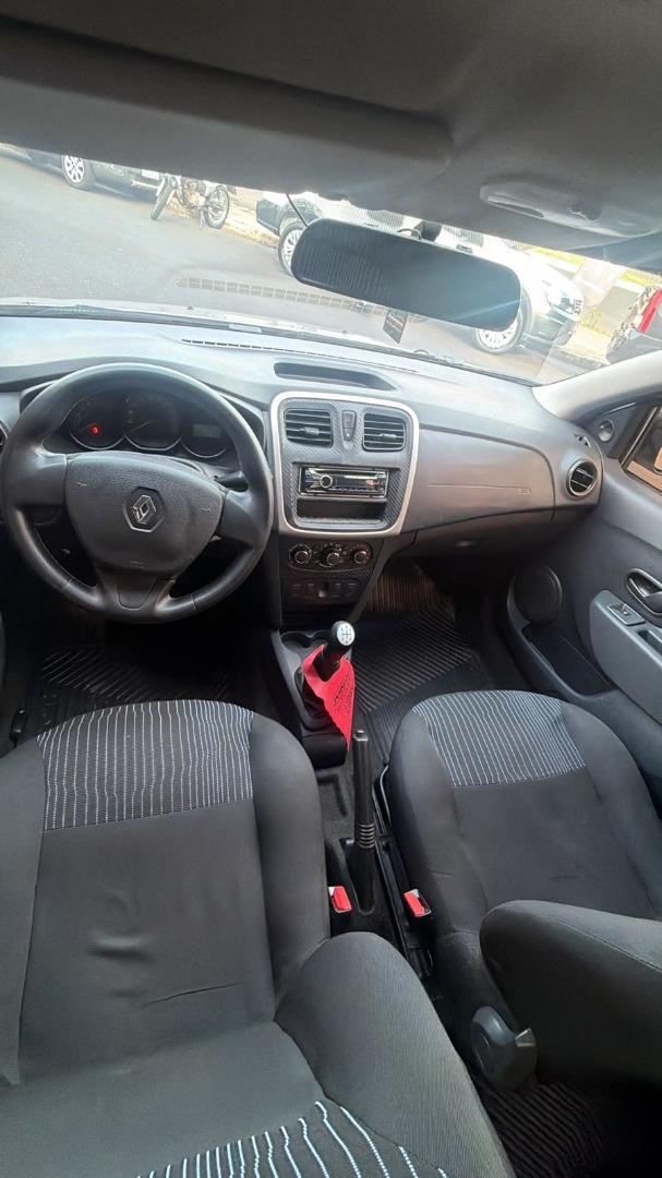 RENAULT Logan - Foto
