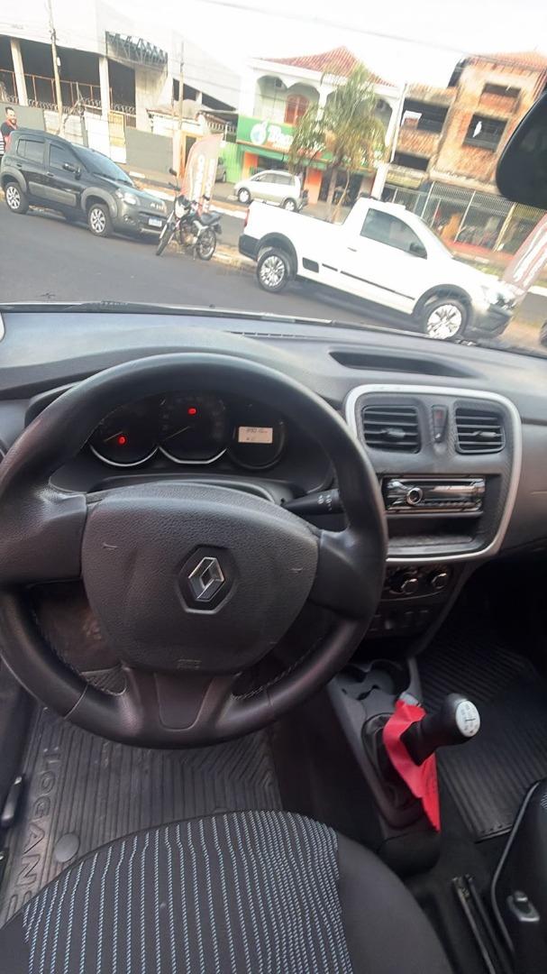 RENAULT Logan - Foto