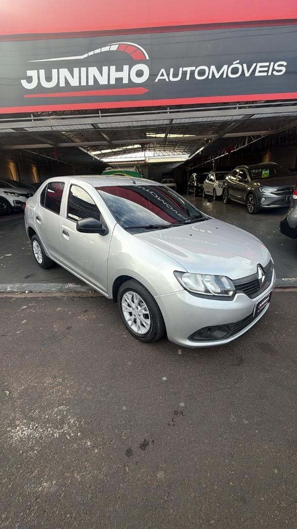 RENAULT Logan - Foto