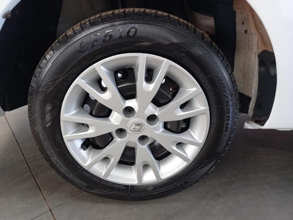 RENAULT Logan - Foto