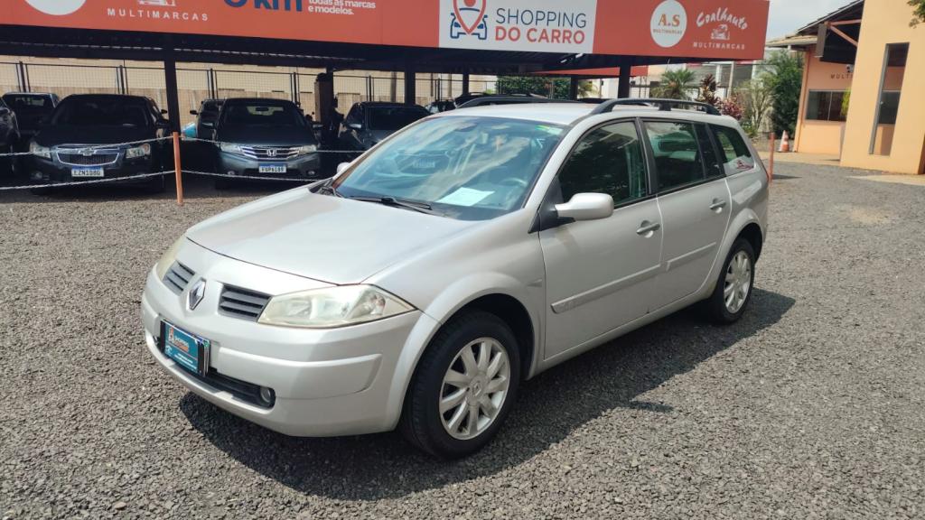 RENAULT Megane Grand Tour - Foto