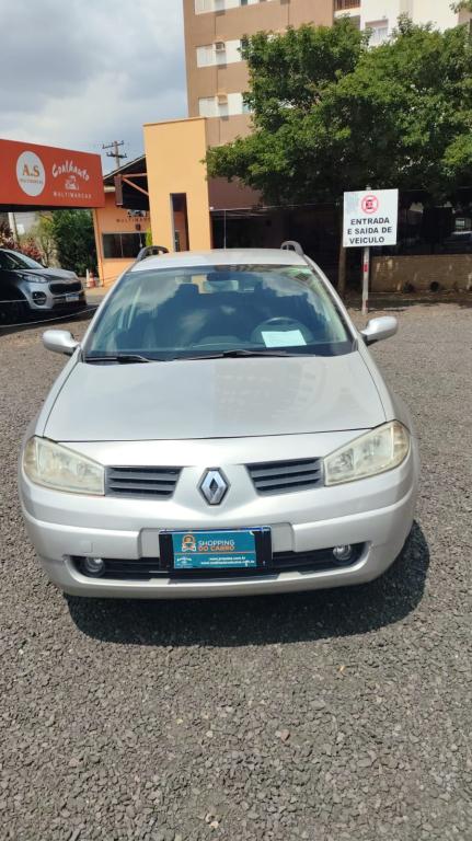 RENAULT Megane Grand Tour - Foto