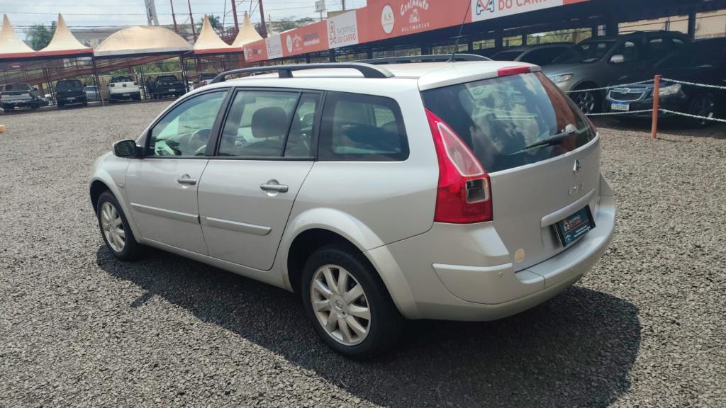 RENAULT Megane Grand Tour - Foto