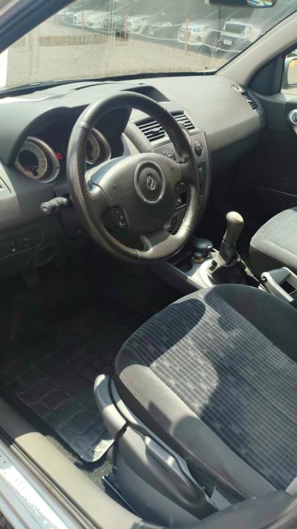 RENAULT Megane Grand Tour - Foto