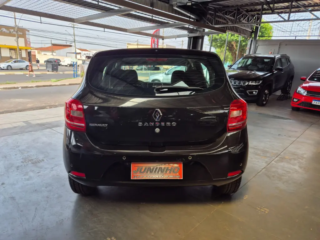 RENAULT Sandero - Foto