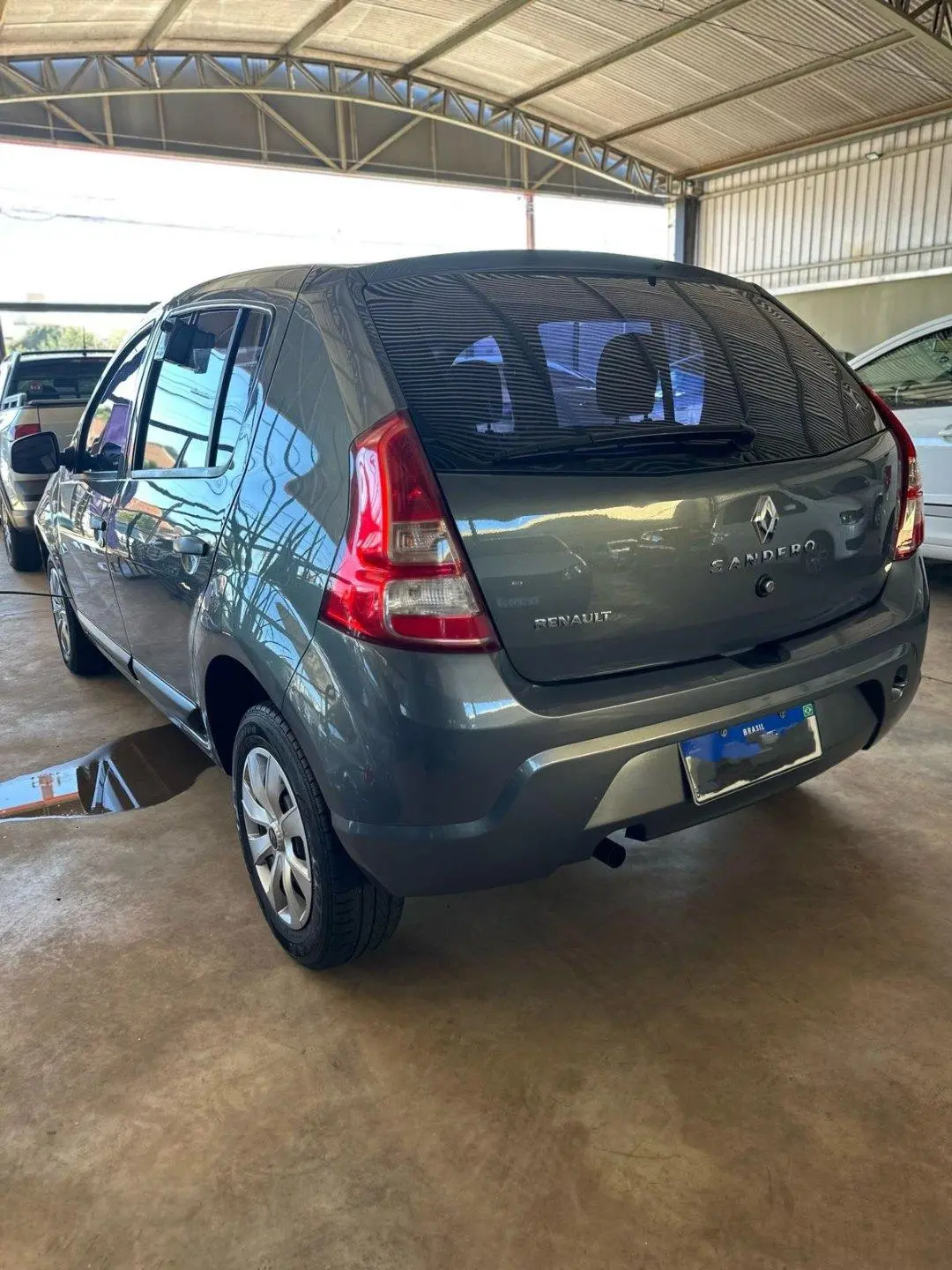 RENAULT Sandero - Foto