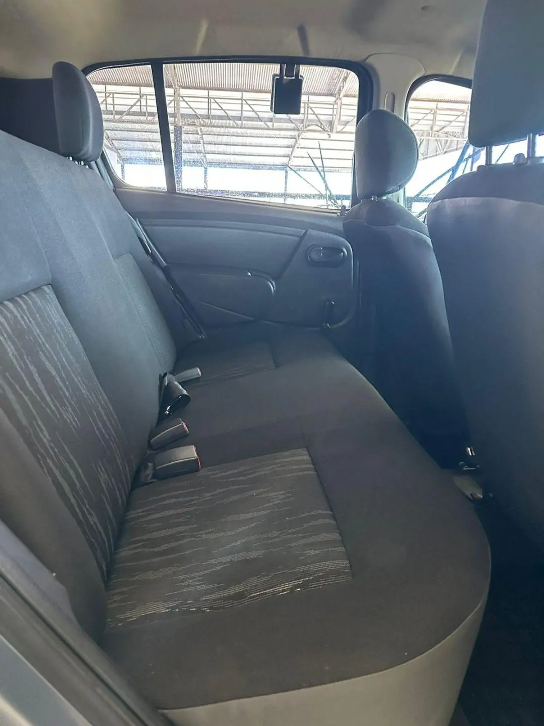 RENAULT Sandero - Foto