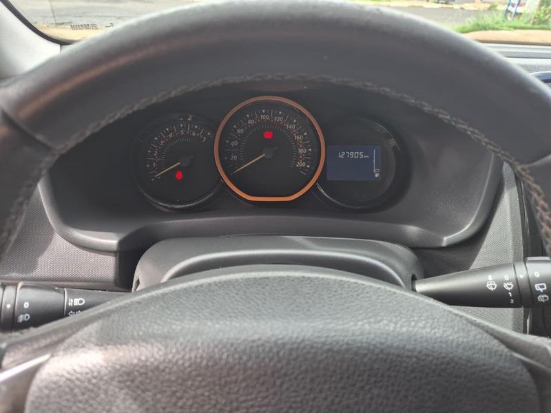 RENAULT Sandero - Foto