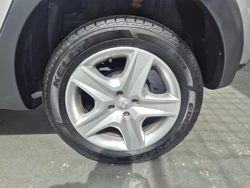 RENAULT Sandero - Foto