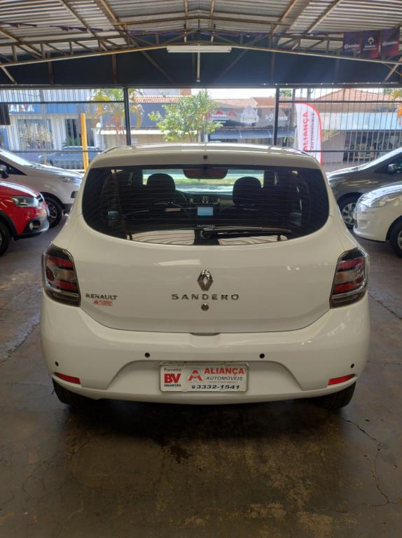 RENAULT Sandero - Foto