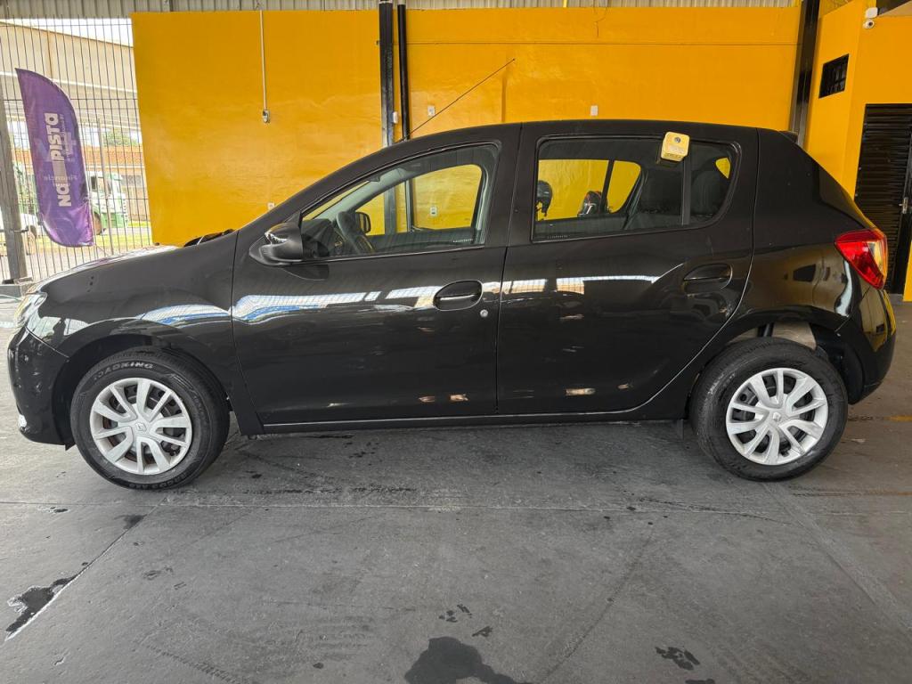 RENAULT Sandero - Foto