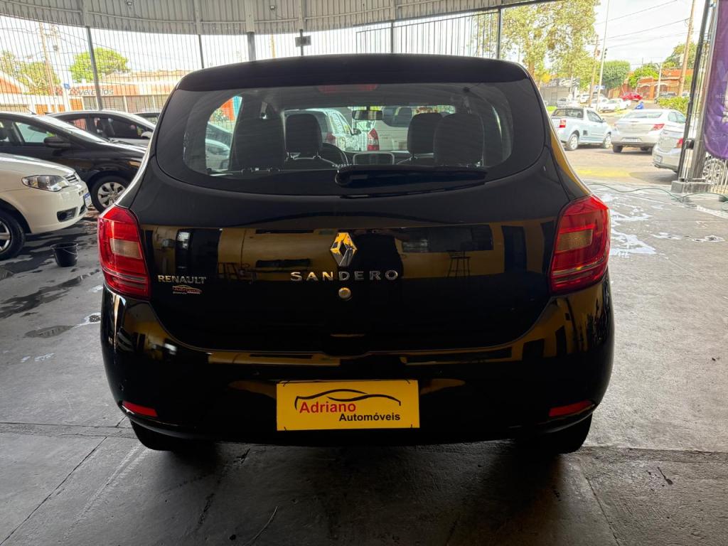 RENAULT Sandero - Foto