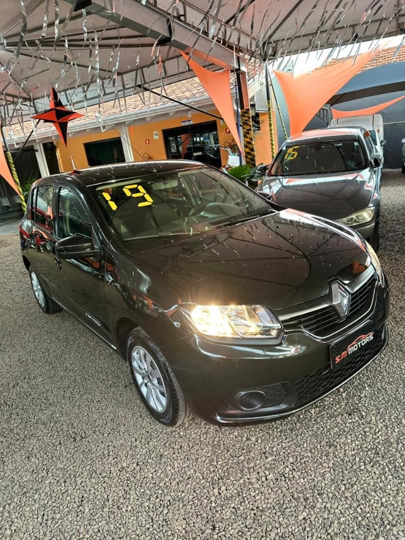 RENAULT Sandero - Foto