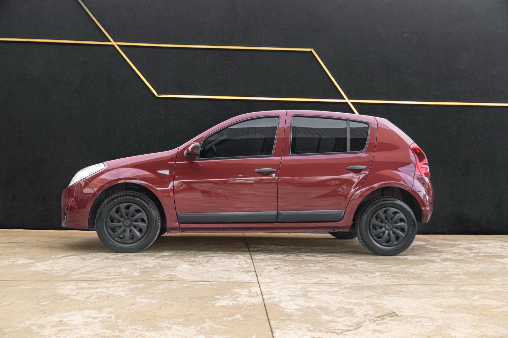 RENAULT Sandero - Foto