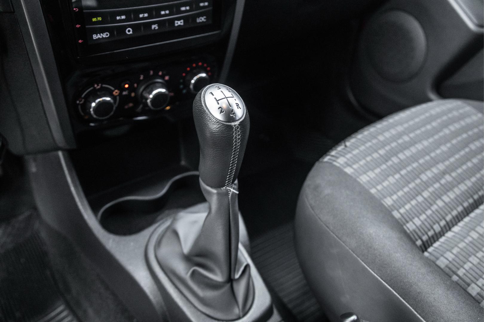 RENAULT Sandero - Foto