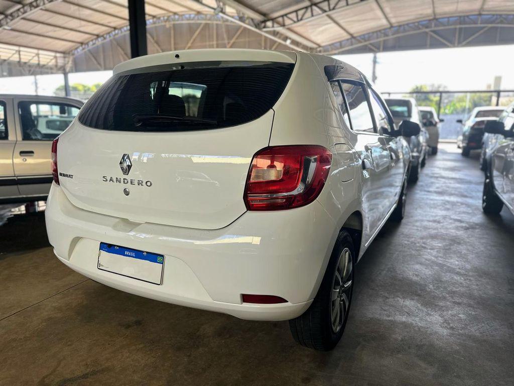 RENAULT Sandero - Foto