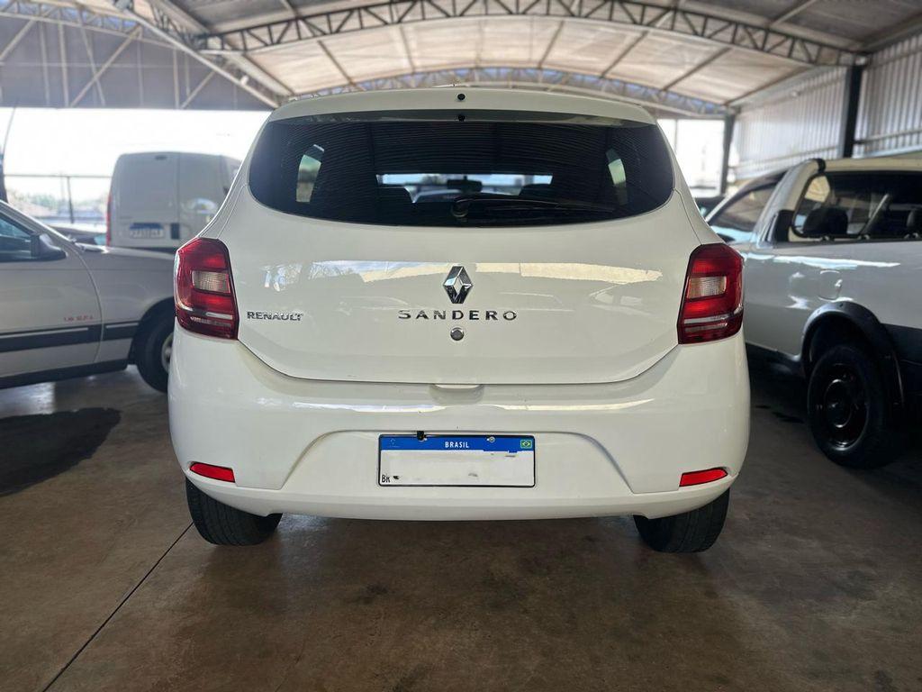 RENAULT Sandero - Foto