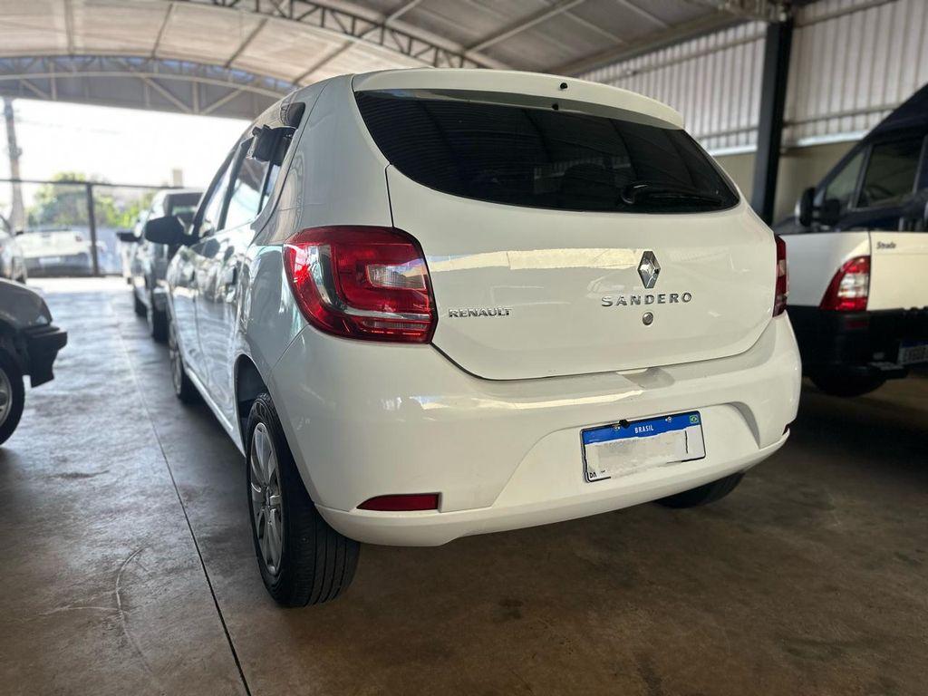 RENAULT Sandero - Foto