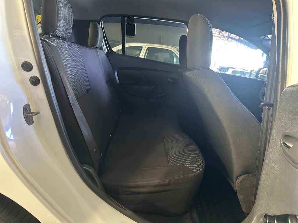 RENAULT Sandero - Foto