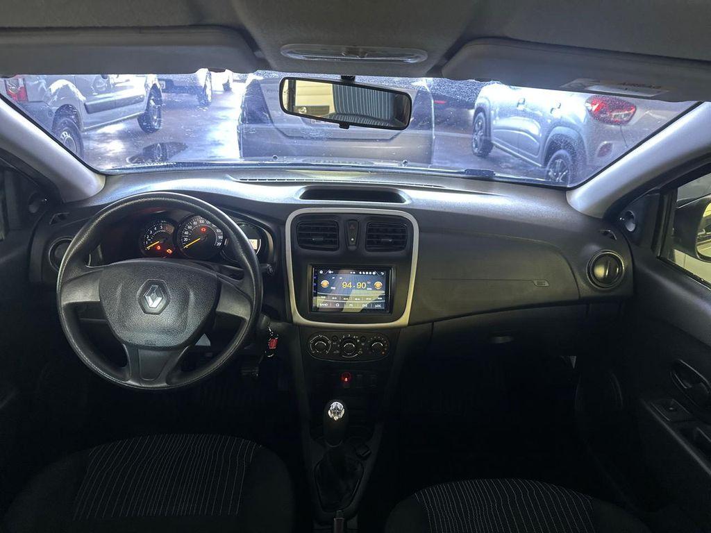RENAULT Sandero - Foto