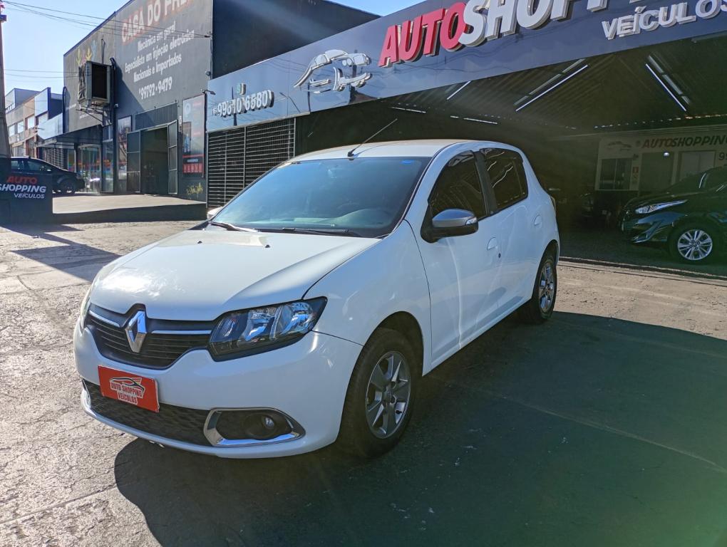 RENAULT Sandero - Foto