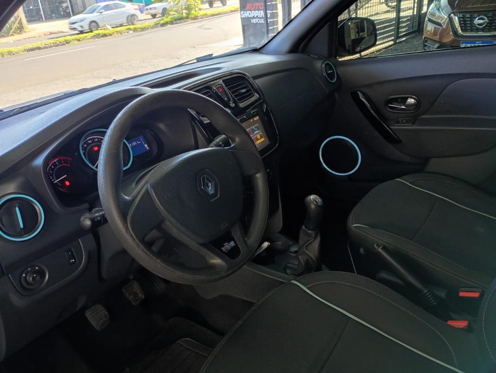 RENAULT Sandero - Foto