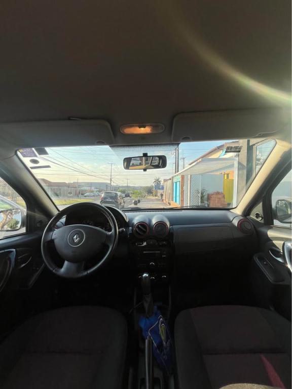 RENAULT Sandero - Foto