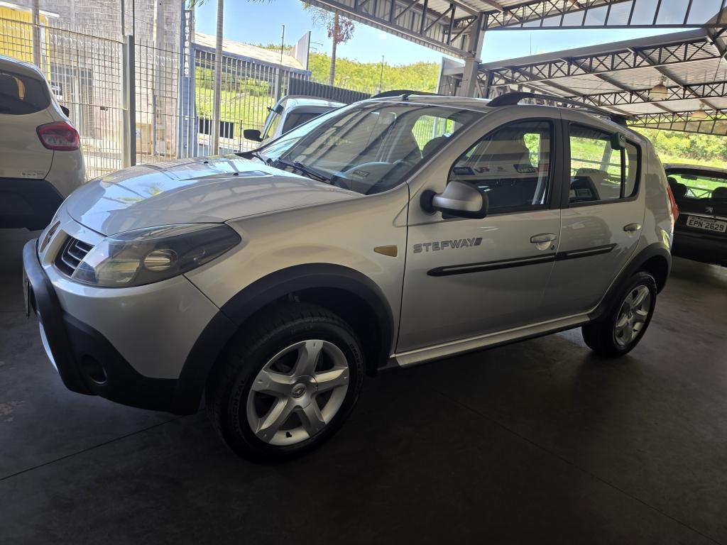 RENAULT Sandero - Foto