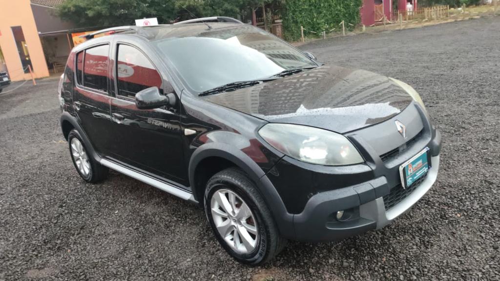 RENAULT Sandero - Foto