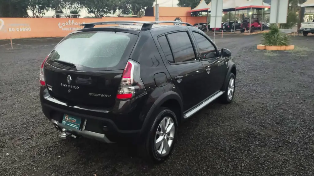 RENAULT Sandero - Foto