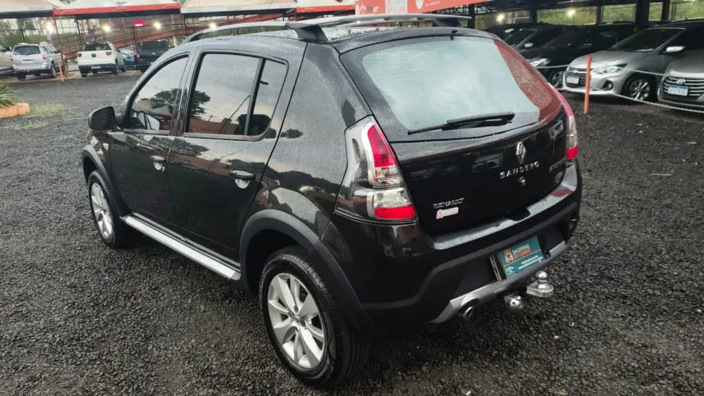 RENAULT Sandero - Foto