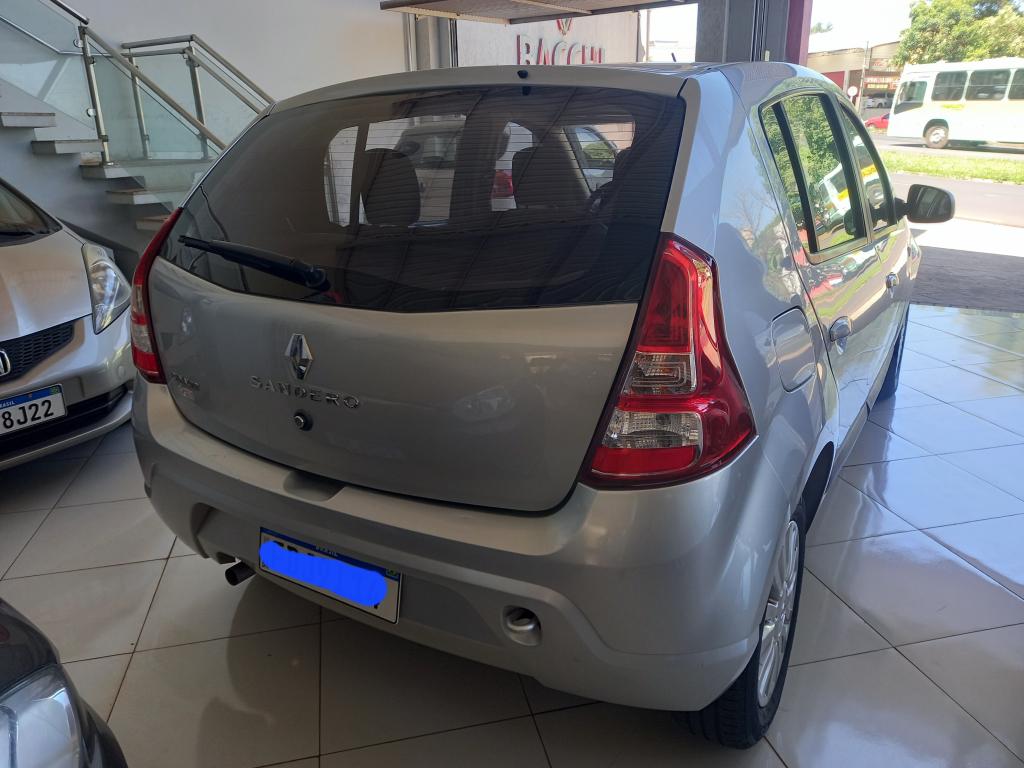 RENAULT Sandero - Foto
