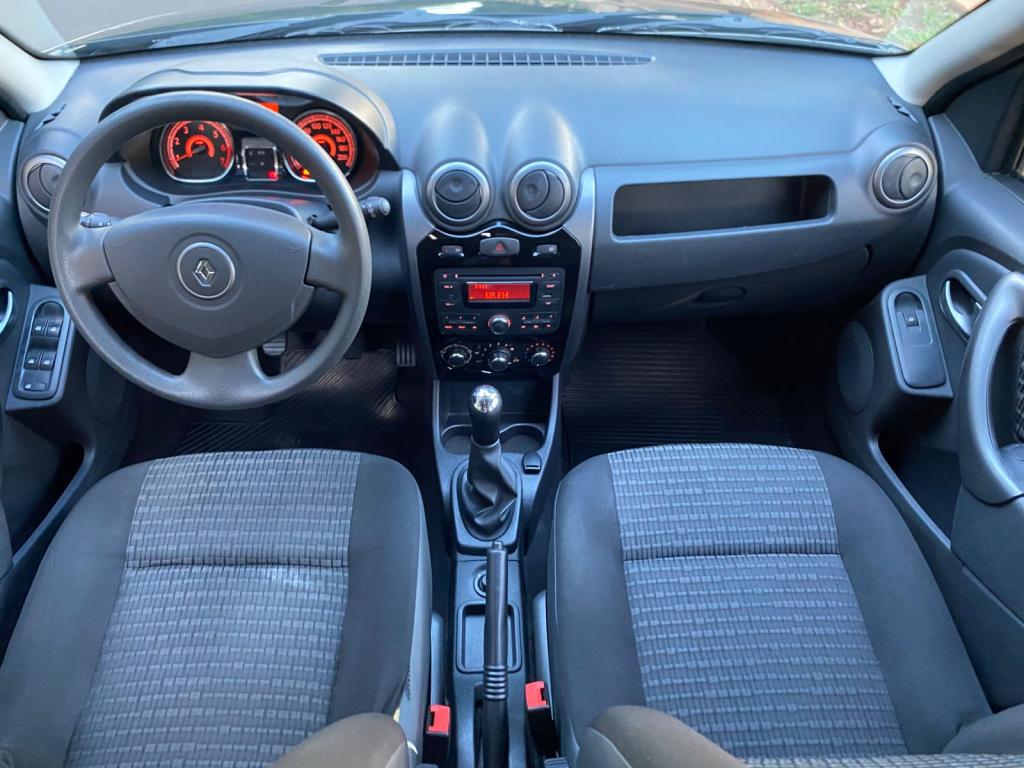 RENAULT Sandero - Foto