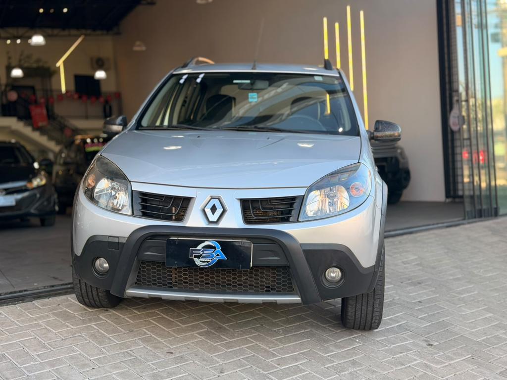 RENAULT Sandero - Foto