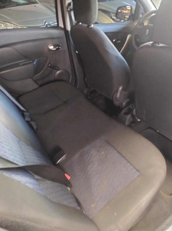 RENAULT Sandero - Foto