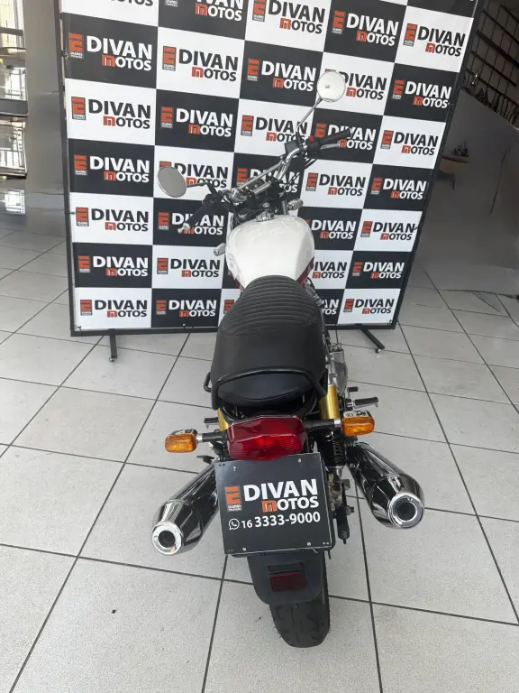 ROYAL ENFIELD Interceptor 650 - Foto