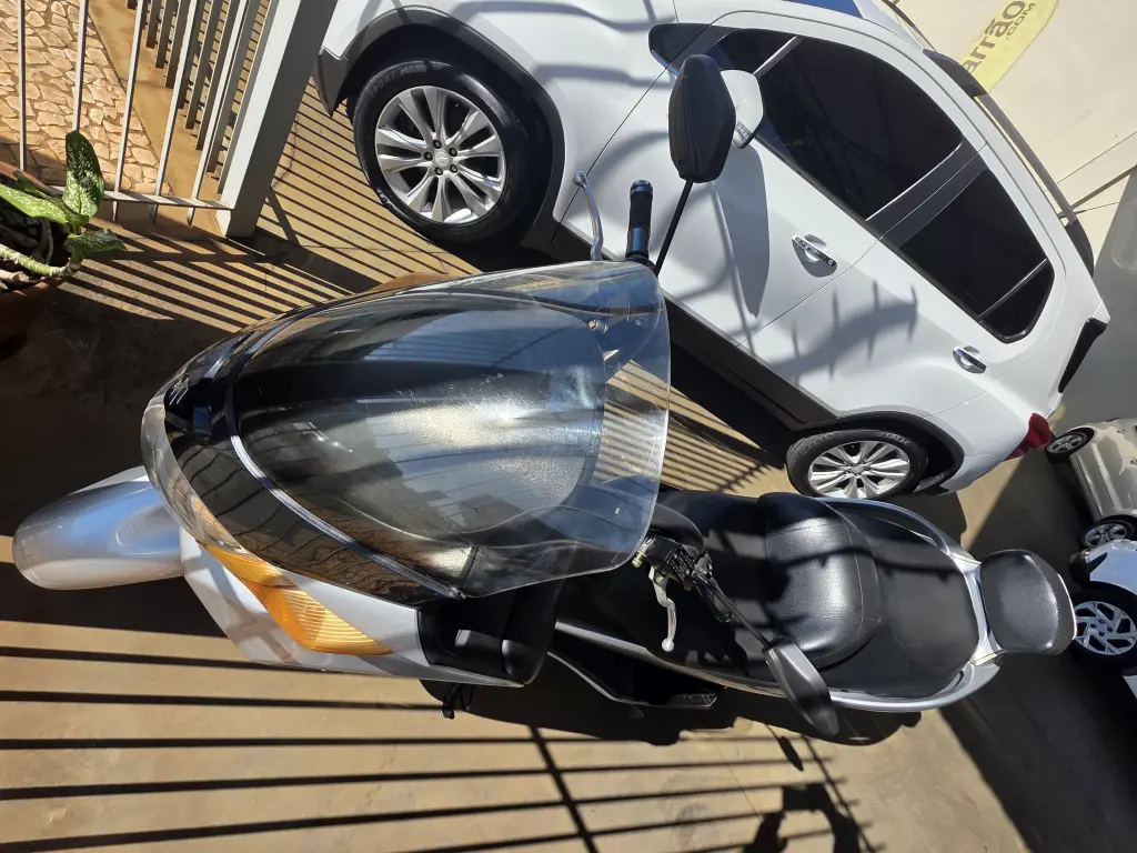 SUZUKI Burgman 400 - Foto