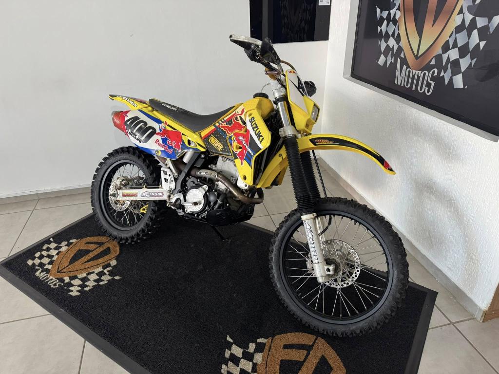 SUZUKI DR-Z 400 - Foto