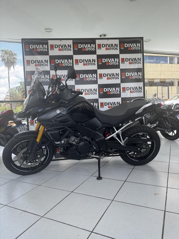 SUZUKI V-Strom DL 1000 - Foto