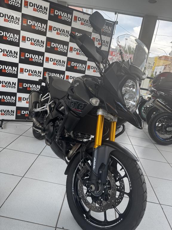 SUZUKI V-Strom DL 1000 - Foto