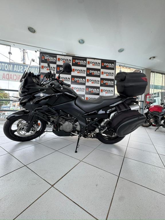 SUZUKI V-Strom DL 1000 - Foto