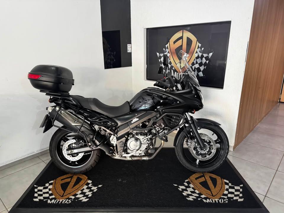 SUZUKI V-Strom DL 650 - Foto