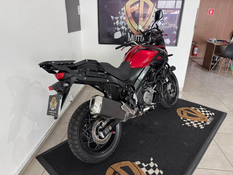 SUZUKI V-Strom DL 650 - Foto