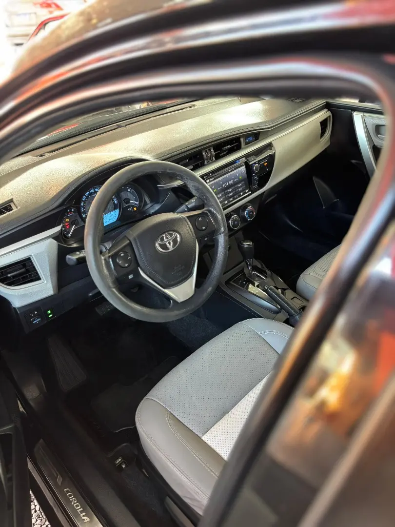 TOYOTA Corolla - Foto