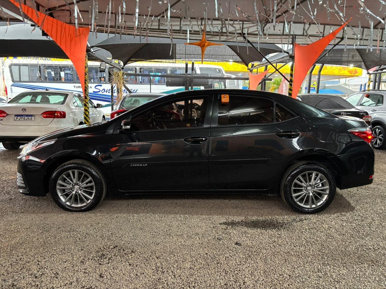 TOYOTA Corolla - Foto