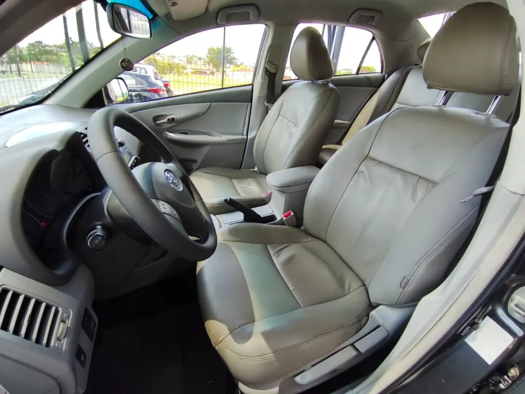 TOYOTA Corolla - Foto