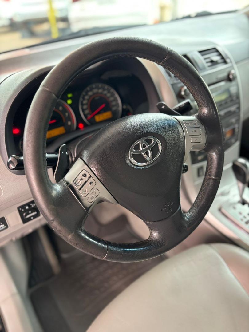 TOYOTA Corolla - Foto