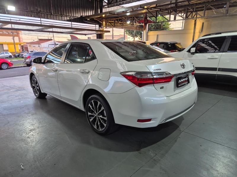 TOYOTA Corolla - Foto